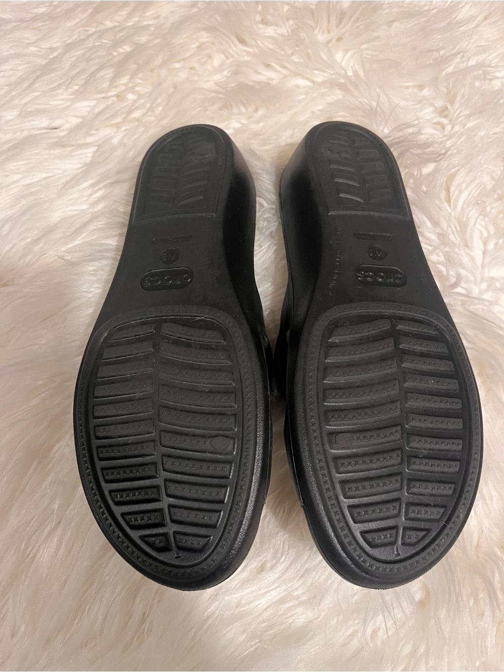 CROCS Women's Black Triple-Strap Slip-On Sandals - Picture 2 of 5